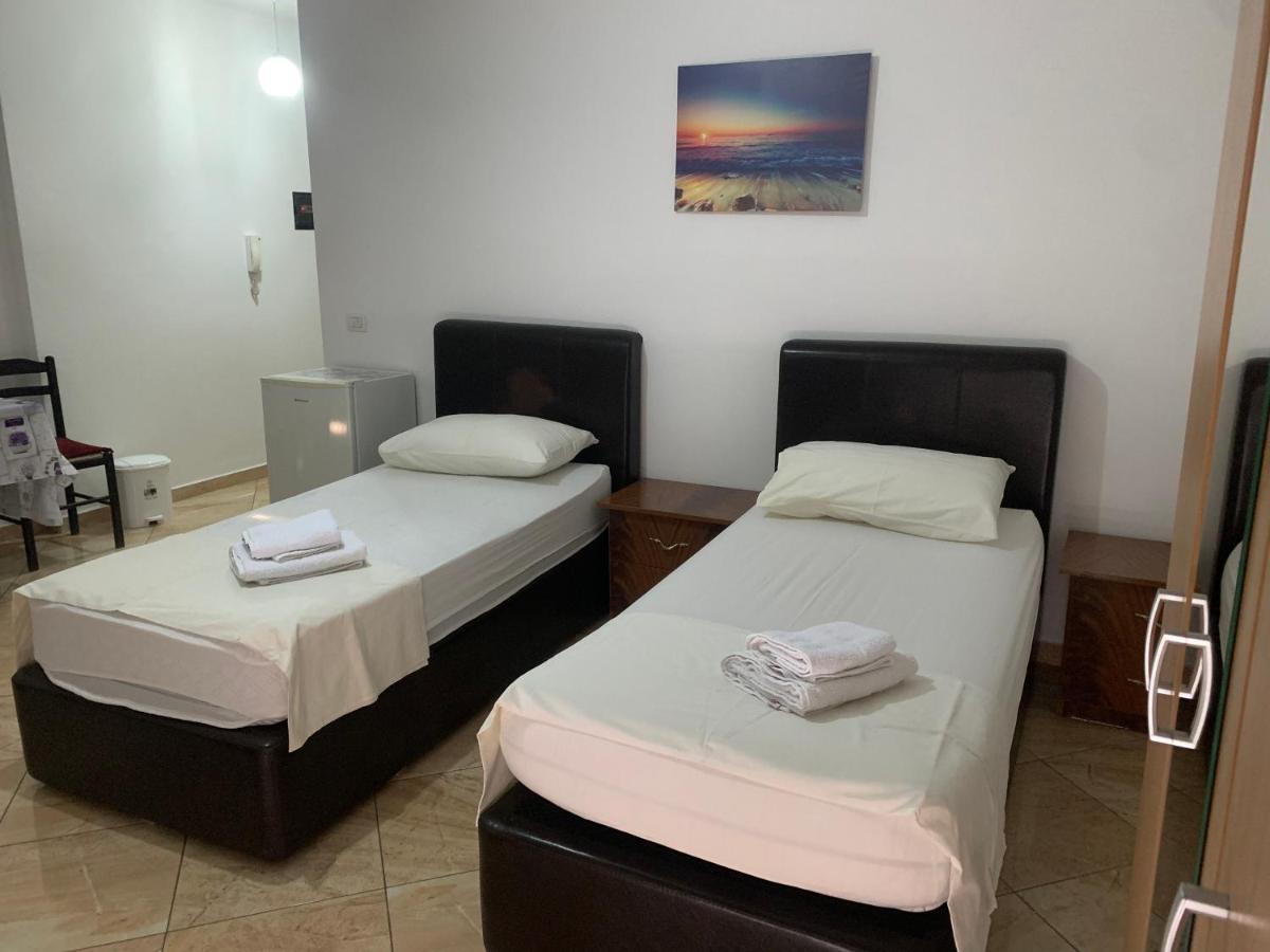 Kokomani 2 Apartment Durres Exterior photo
